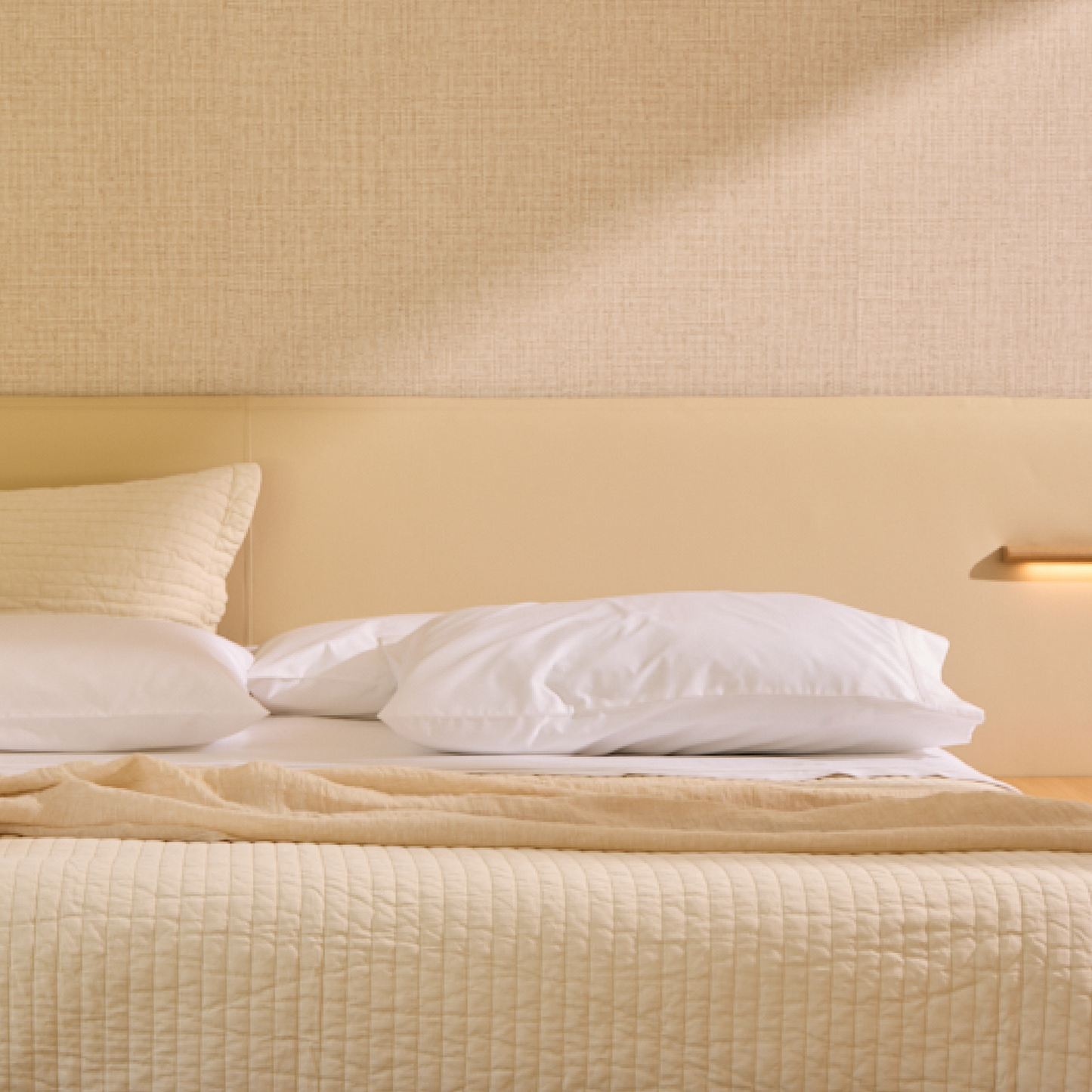 COUVRE-LIT EN SATIN AURORA