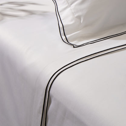 JUEGO DE SÁBANAS BLISS SATÉN BORDADO NEGRO