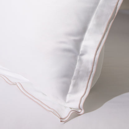 JUEGO DE SÁBANAS BLISS SATÉN BORDADO ROSA