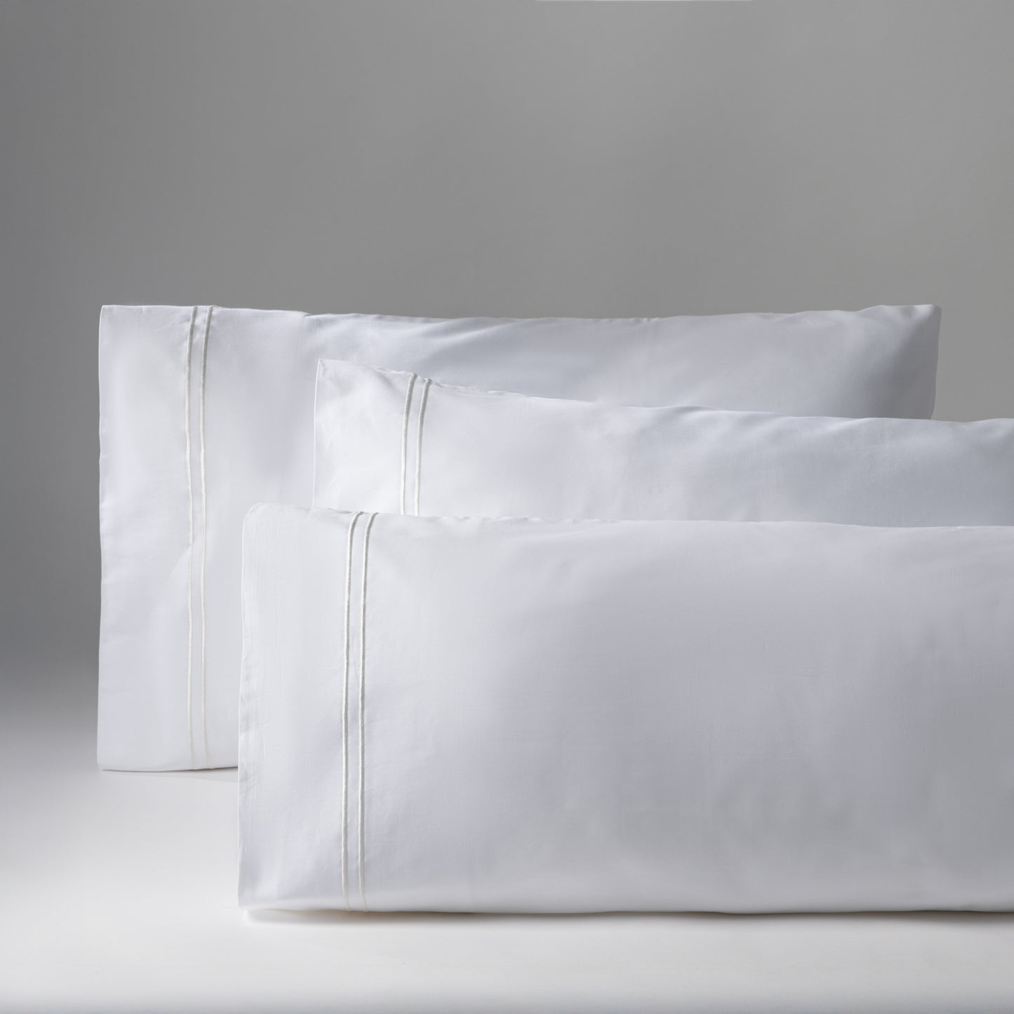 BUNDLE ESSENCE SATEEN WHITE EMBROIDERY