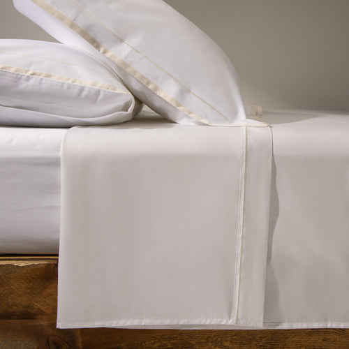 JUEGO DE SÁBANAS HEAVEN SATÉN RIBETE BLANCO