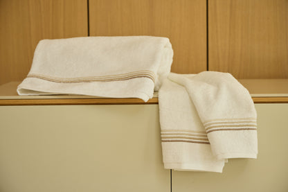 Serviette de bain brodée MISTY BOURDON