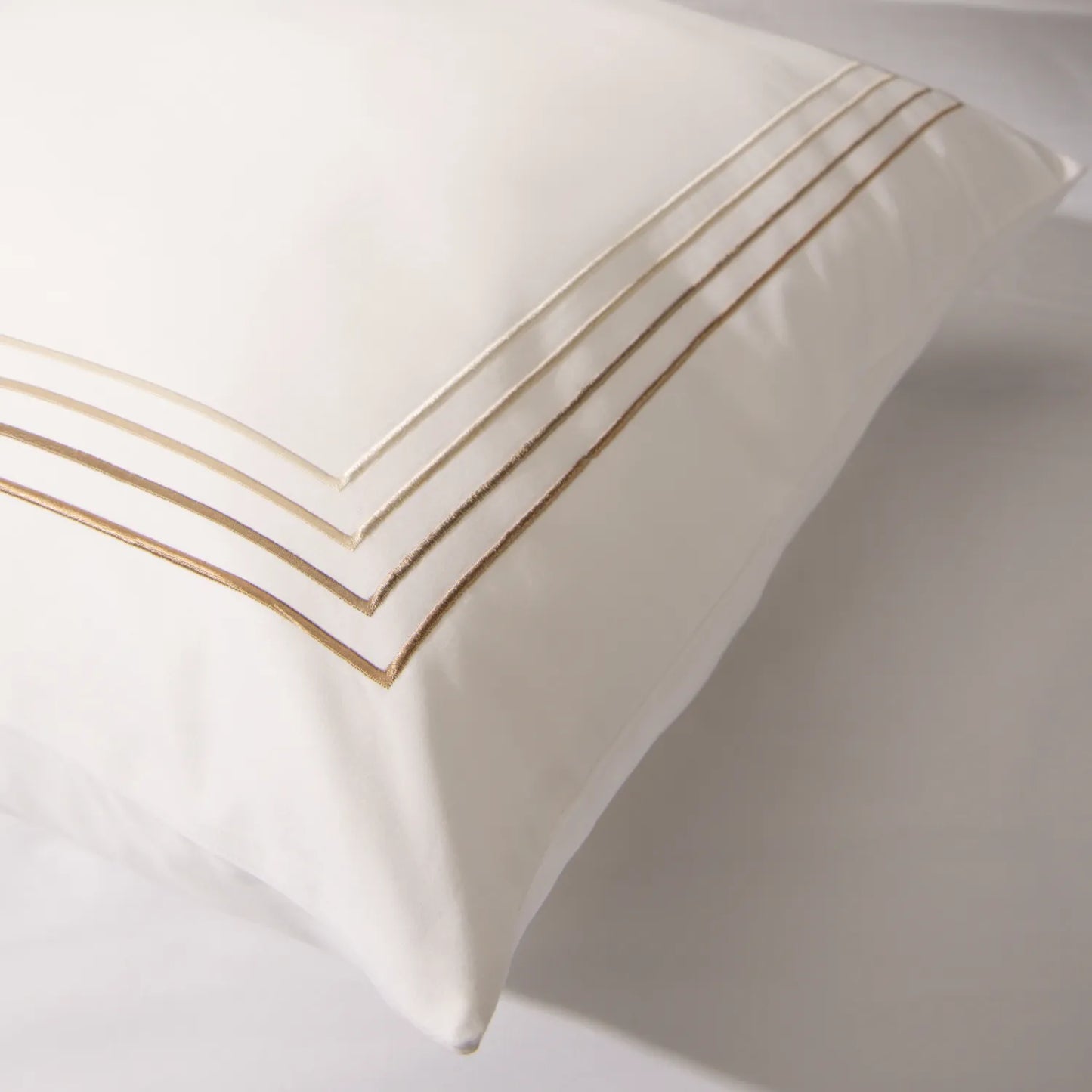 Fronha e capa de travesseiro da Voucler