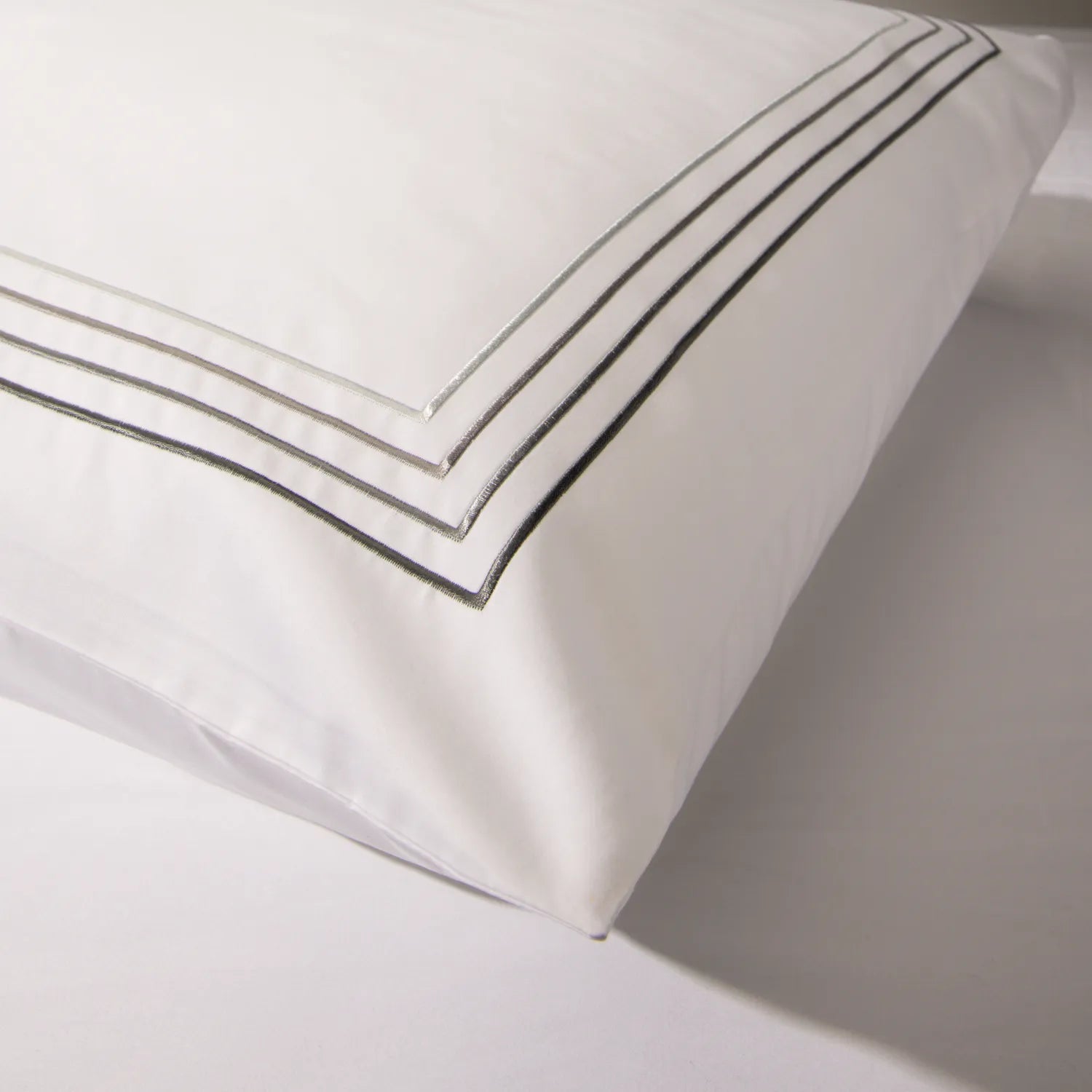 Fronha e capa de travesseiro da Voucler