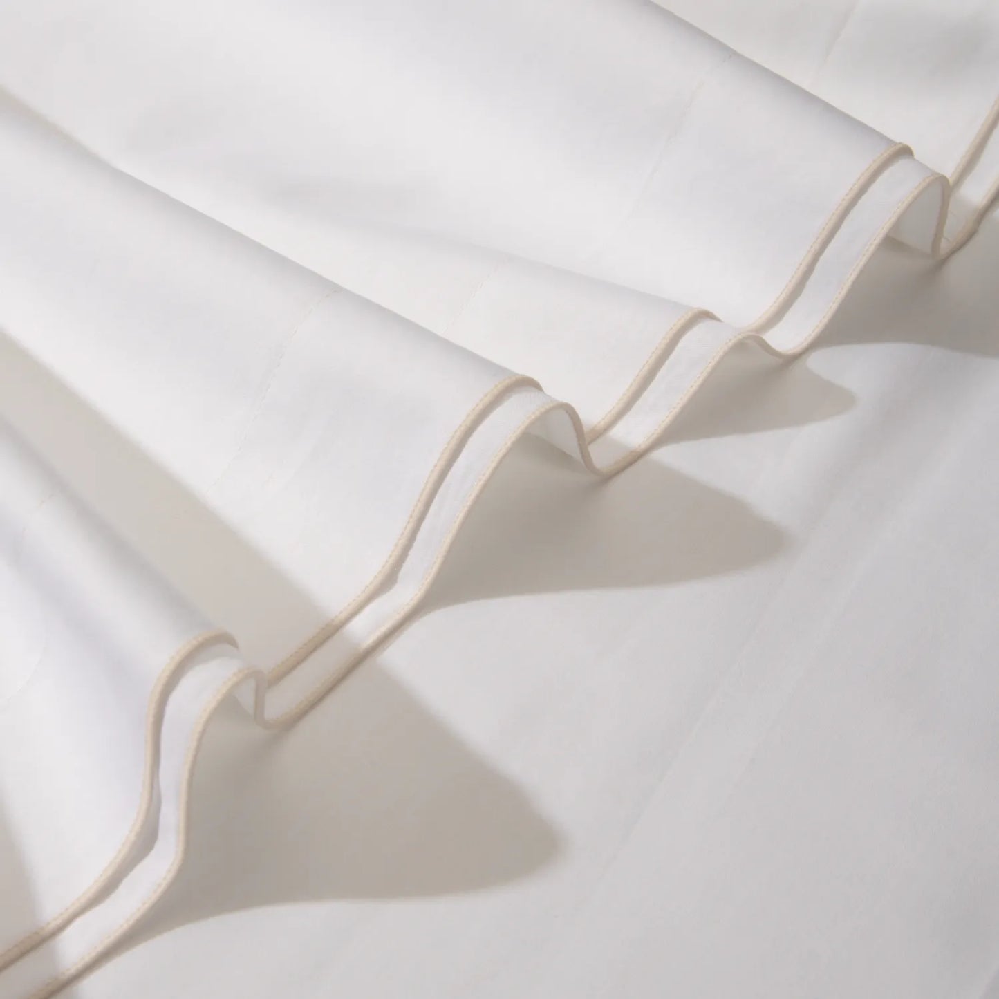 Lençol de cama na cor branca