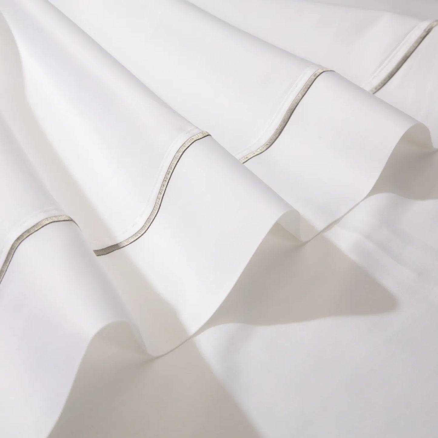 Lençol de cama na cor branca