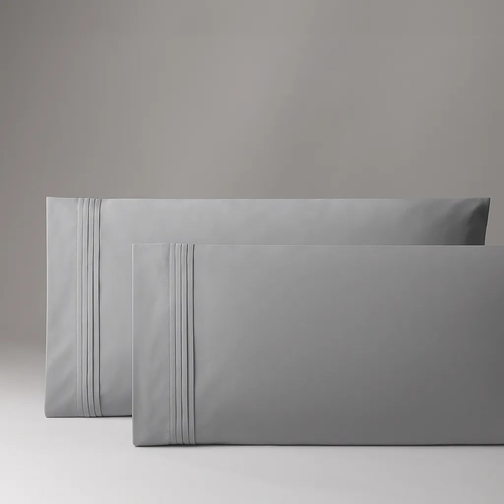 Capa de travesseiro na cor cinza