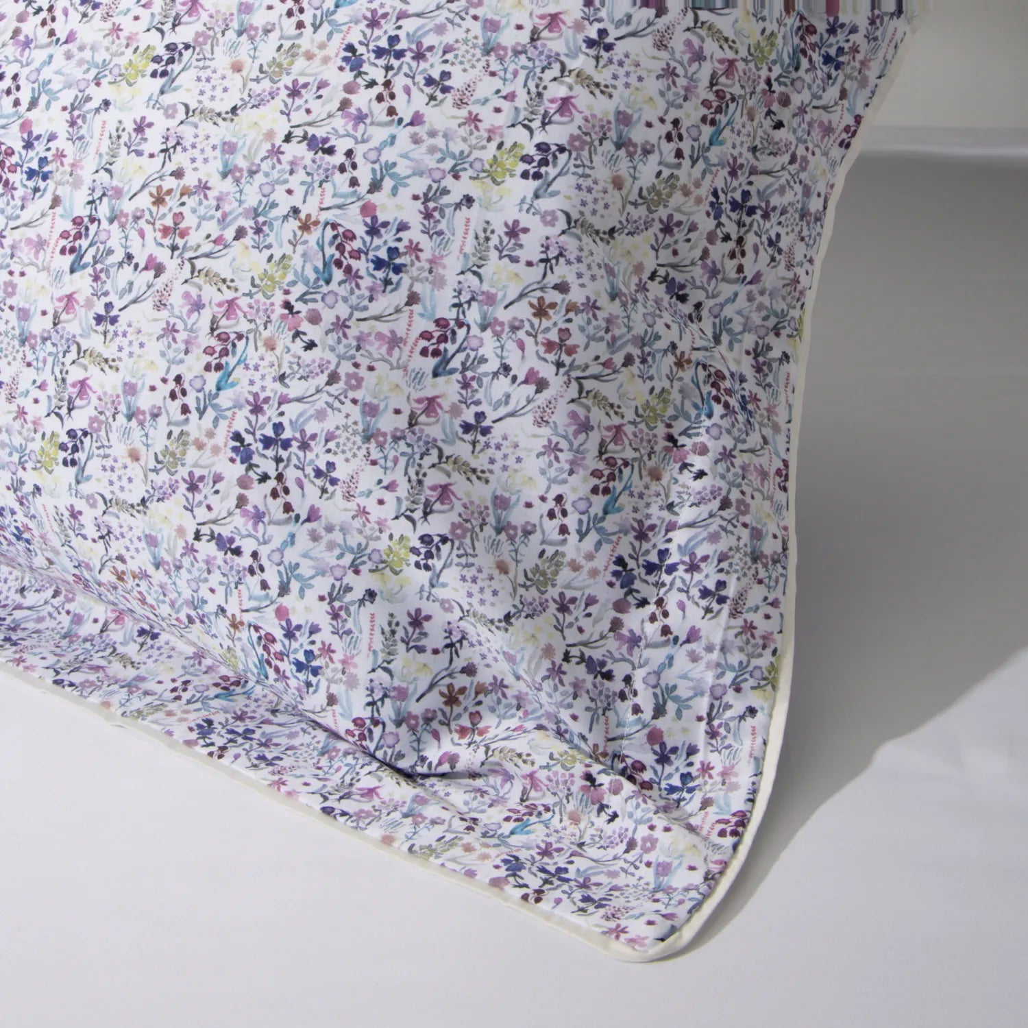 Capa de travesseiro floral da Voucler