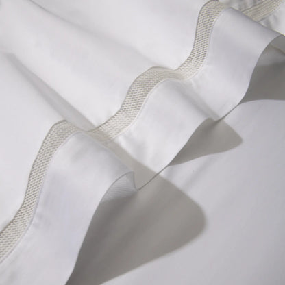 Lençol de cama na cor branca da Voucler