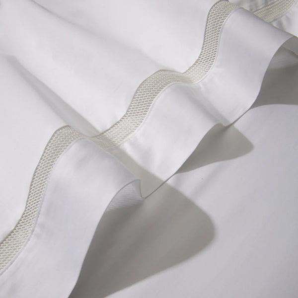 SANCTUARY 600 THREAD COUNT SATEEN FLAT SHEET