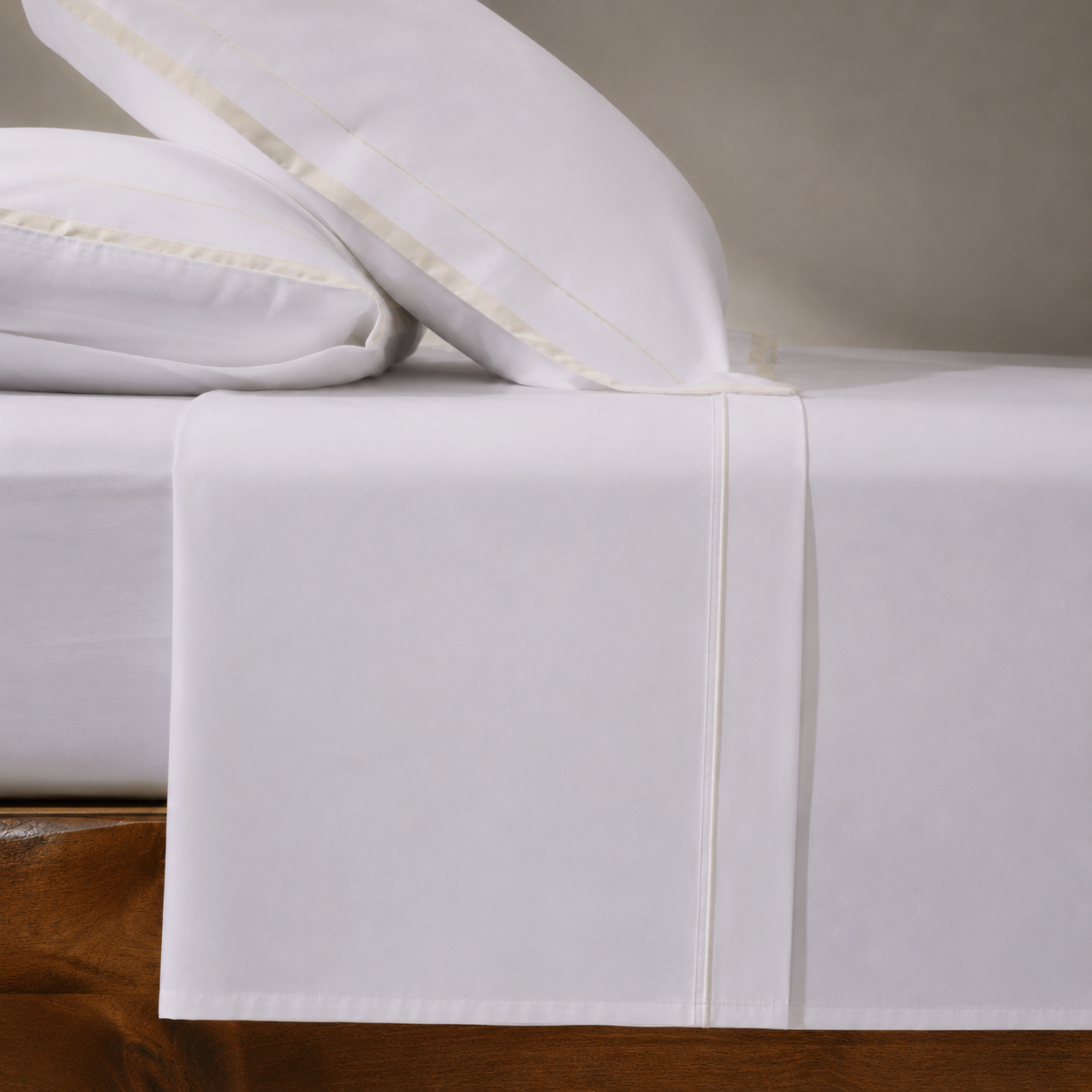 Heaven 800 thread count sateen flat sheet white by Voucler