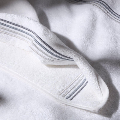 MISTY BOURDON EMBROIDERY BATH TOWEL